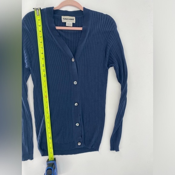 Gallant 100% silk botton up sweater - Picture 8 of 8